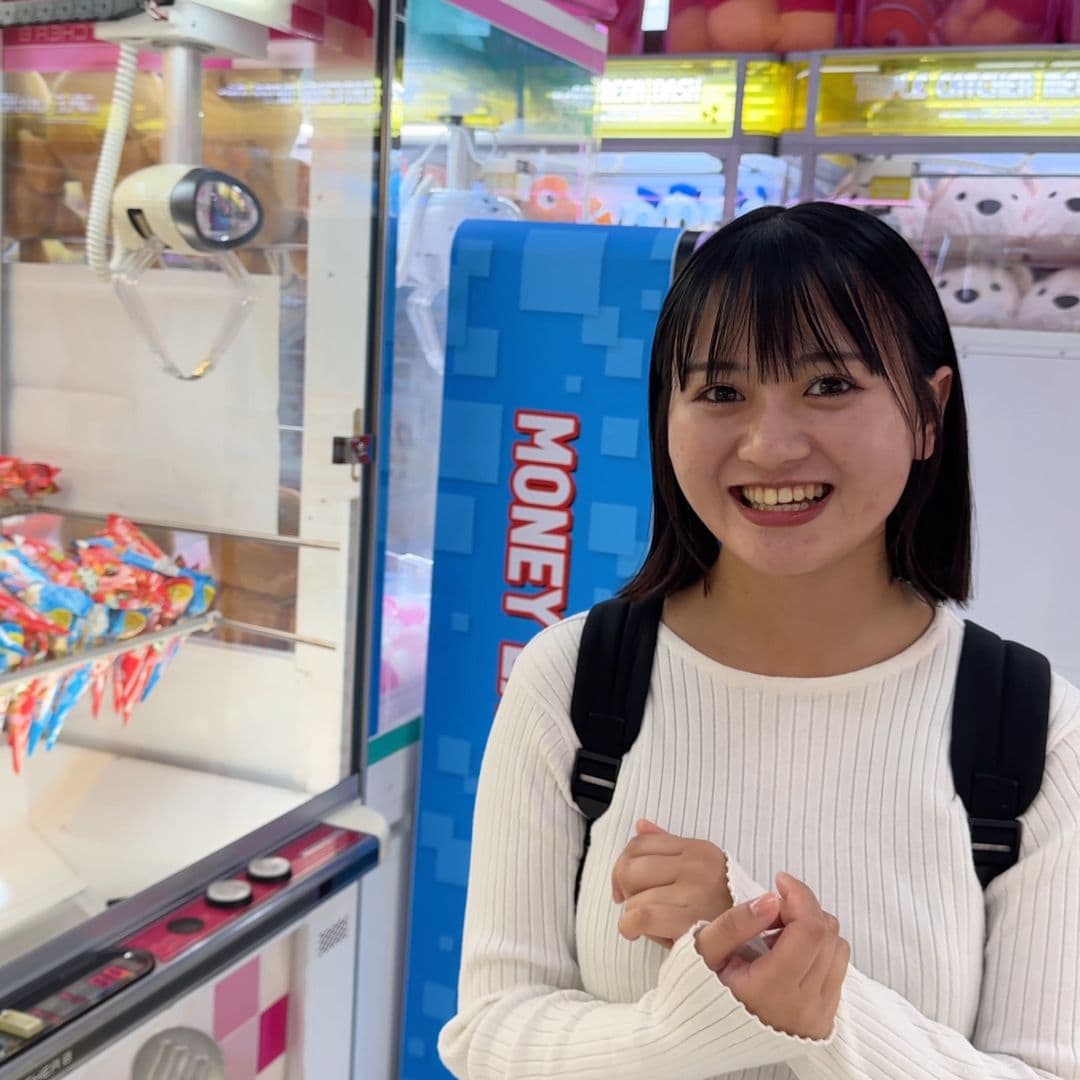 暴露系クレーン店員